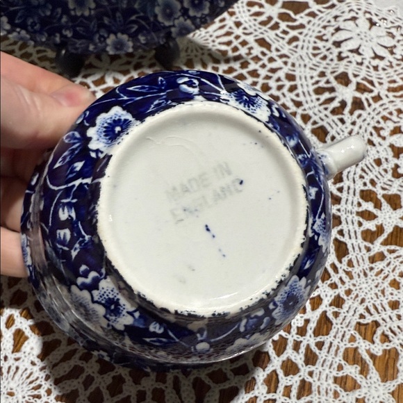 Blue Floral Tea Cup and Saucer Set - Picture 4 of 7